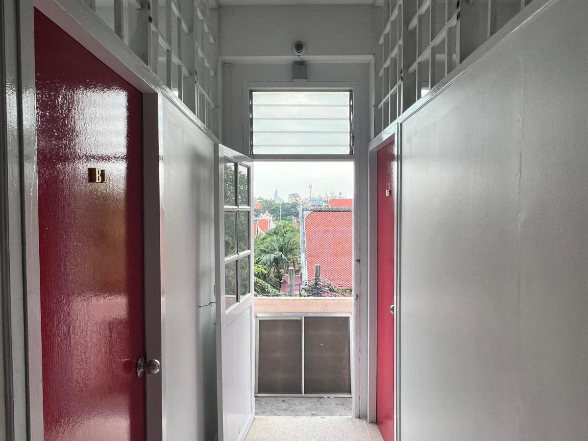 Merry V Guesthouse Bangkok Eksteriør billede